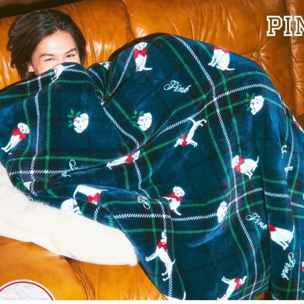 NWT Victoria's Secret PINK Cozy Logo Blanket, Green Plaid Dog, LIMITED EDITION